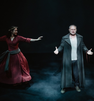 Na zdjęciu aktorzy Marta Wiejak w Wojciech Czerwiński w spektaklu Cztery pory miłości