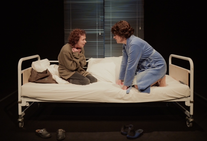 Na zdjęciu Joanna Szczepkowska i Dorota Landowska w spektaklu Separatka