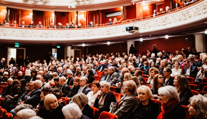 dyskusyjny-klub-teatralny