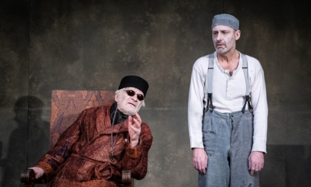 Na zdjęciu aktorzy w spektaklu Końcówka