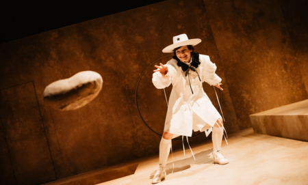 Na zdjęciu aktorzy w spektaklu Mały Książę