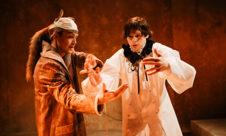 Na zdjęciu aktorzy w spektaklu Mały Książę