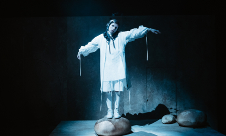 Na zdjęciu aktorzy w spektaklu Mały Książę