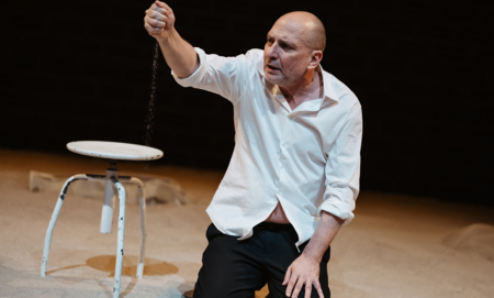 Na zdjęciu aktor Sławomir Grzymkowski w spektaklu Prime Time