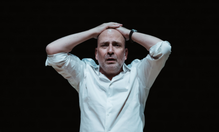 Na zdjęciu aktor Sławomir Grzymkowski w spektaklu Prime Time