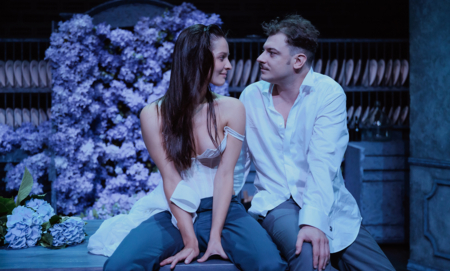 Na zdjęciu aktorzy w spektaklu Panna Julie