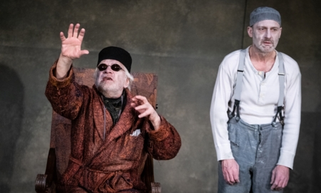 Na zdjęciu aktorzy w spektaklu Końcówka