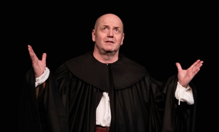 Na zdjęciu aktorzy w spektaklu Don Juan