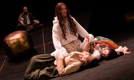 Na zdjęciu aktorzy w spektaklu Don Juan