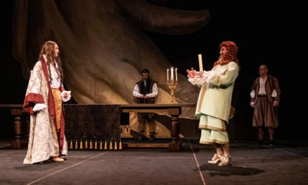 Na zdjęciu aktorzy w spektaklu Don Juan