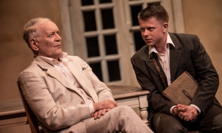 Na zdjęciu aktorzy w spektaklu Deprawator