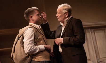 Na zdjęciu aktorzy w spektaklu Deprawator