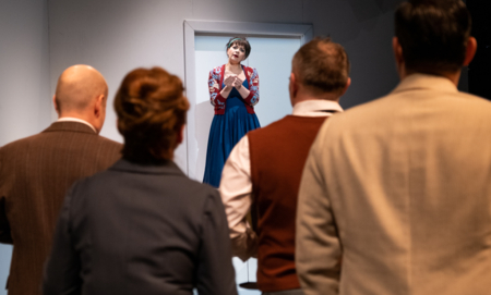 Na zdjęciu aktorzy w spektaklu Czekoladki dla Prezesa