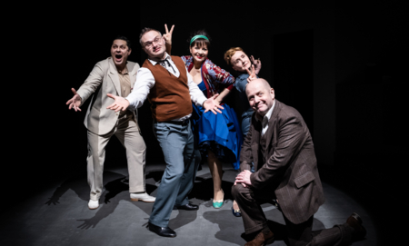 Na zdjęciu aktorzy w spektaklu Czekoladki dla Prezesa