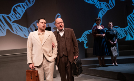 Na zdjęciu aktorzy w spektaklu Czekoladki dla Prezesa