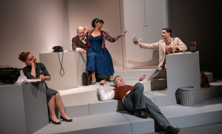 Na zdjęciu aktorzy w spektaklu Czekoladki dla Prezesa