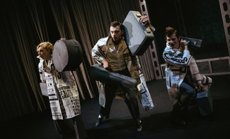 Na zdjęciu aktorzy w spektaklu Charków Charków