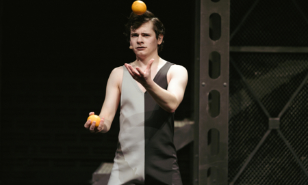 Na zdjęciu aktorzy w spektaklu Charków Charków