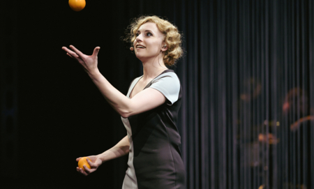 Na zdjęciu aktorzy w spektaklu Charków Charków