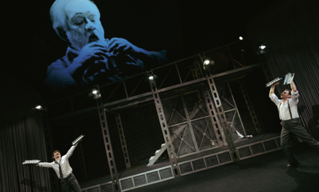 Na zdjęciu aktorzy w spektaklu Charków Charków