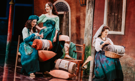 Na zdjęciu aktorzy w spektaklu Awantura w Chioggi