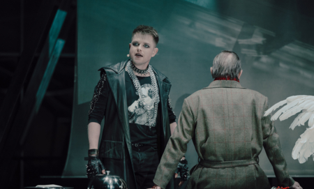 Na zdjęciu aktorzy w spektaklu Opowieść wigilijna