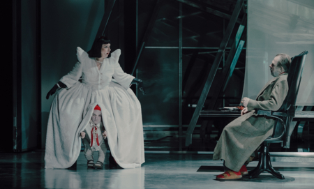 Na zdjęciu aktorzy w spektaklu Opowieść wigilijna