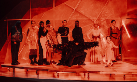 Na zdjęciu aktorzy w spektaklu Opowieść wigilijna